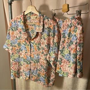 Victoria’s Secret 90s gold label floral pajama 2 pc set